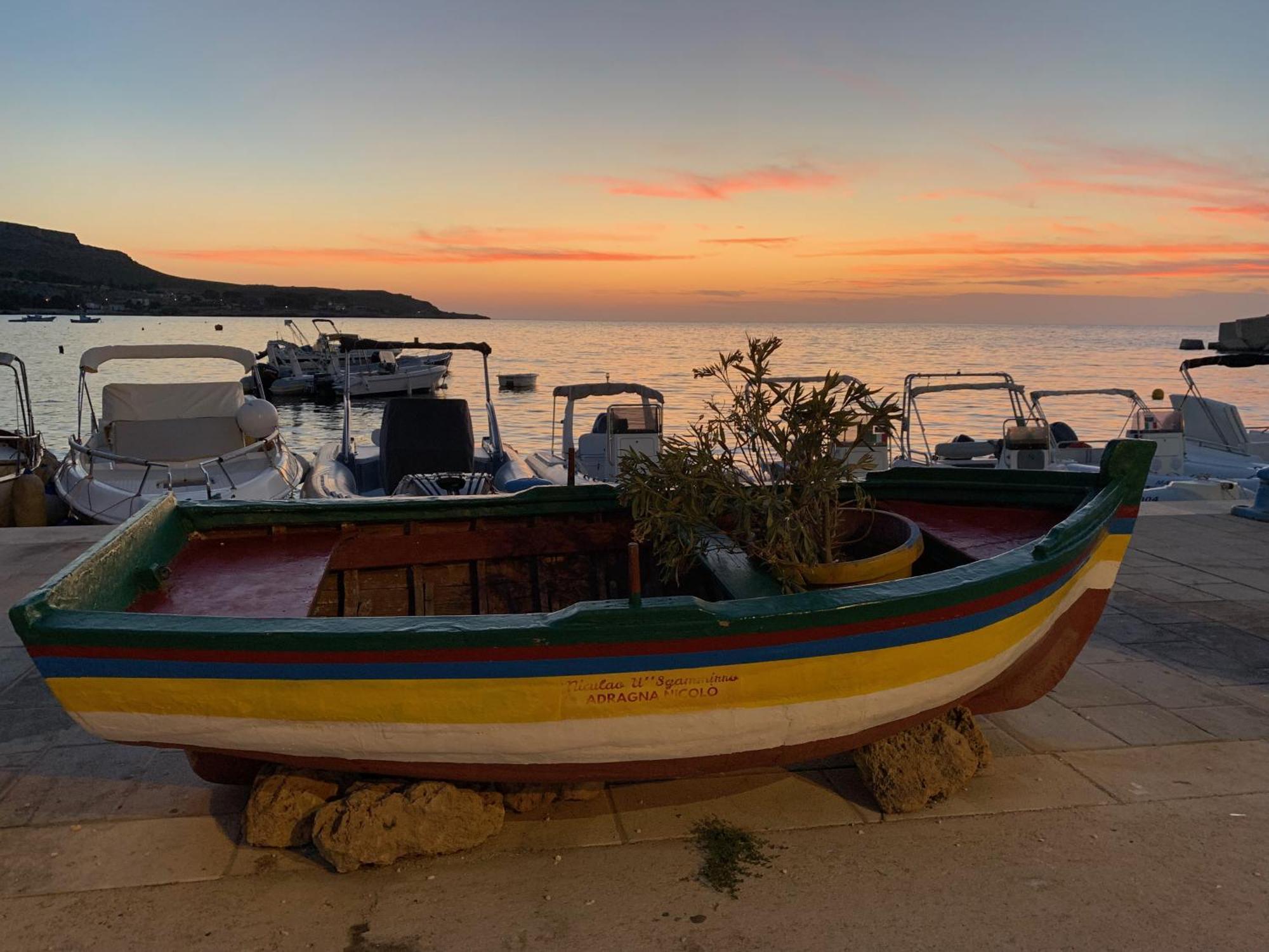L'Oasi Una Pineta Sul Mare Custonaci Exteriér fotografie